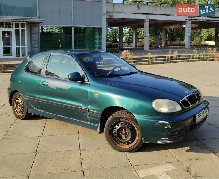 Хетчбек Daewoo Lanos 2001 в Запоріжжі