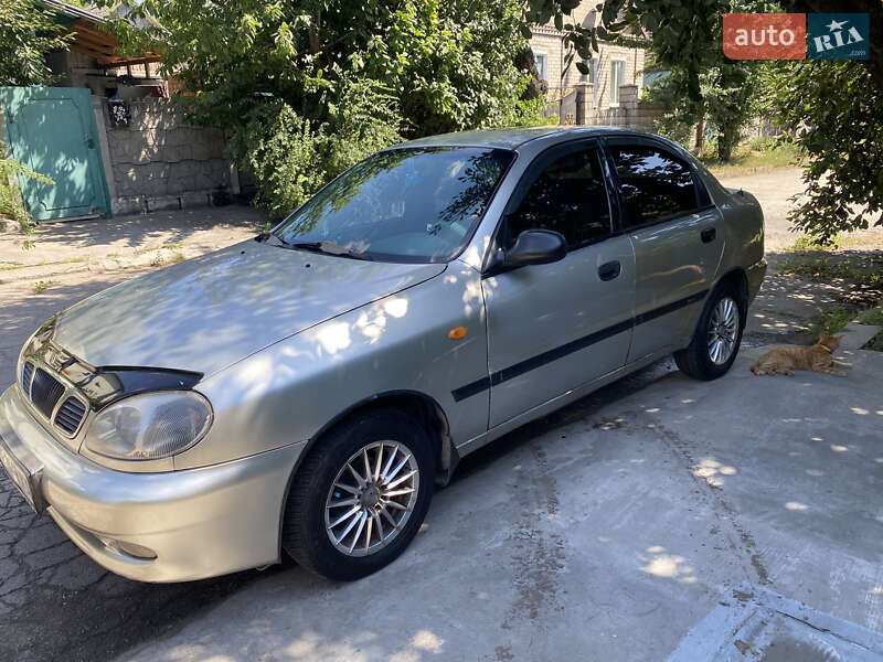 Седан Daewoo Lanos 2000 в Каменском