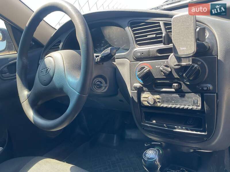 Хэтчбек Daewoo Lanos 2004 в Одессе