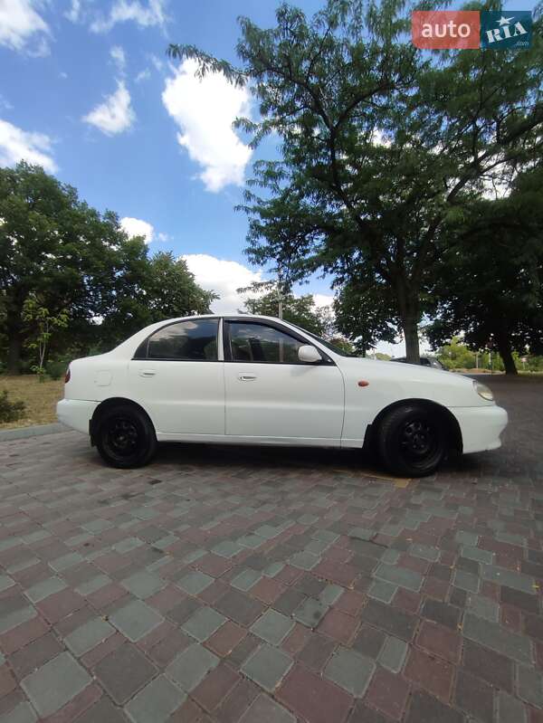 Седан Daewoo Lanos 2005 в Кропивницком