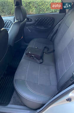 Седан Daewoo Lanos 2003 в 