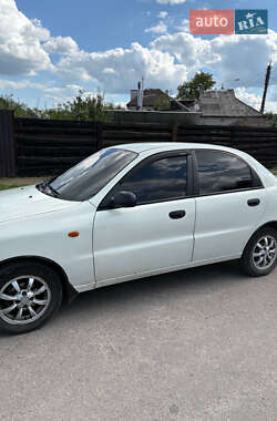 Седан Daewoo Lanos 2001 в Харькове
