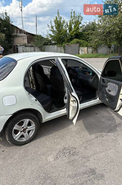 Седан Daewoo Lanos 2001 в 