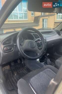 Седан Daewoo Lanos 2004 в 