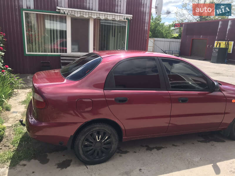 Седан Daewoo Lanos 2006 в Монастирищеві