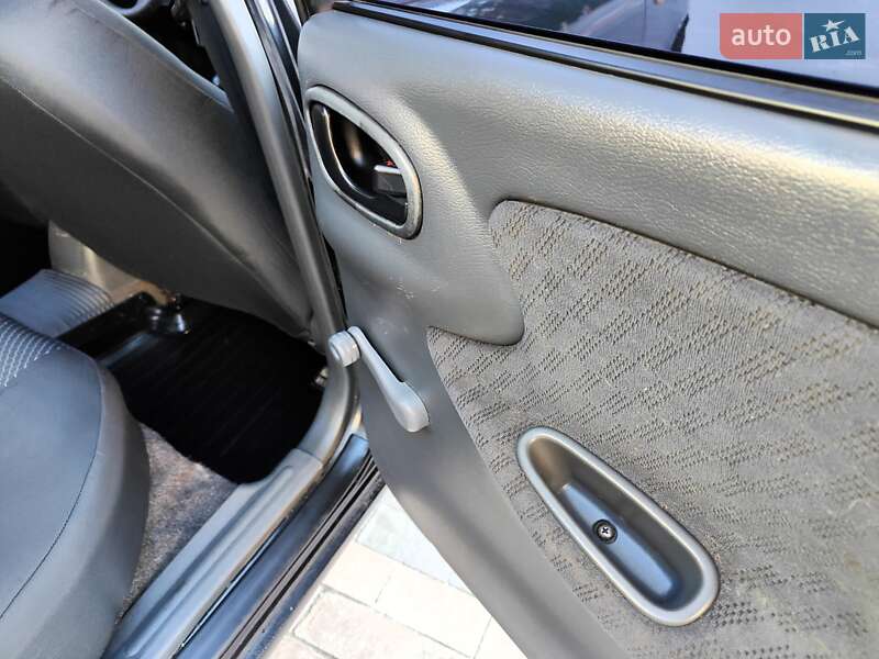 Седан Daewoo Lanos 2007 в Киеве