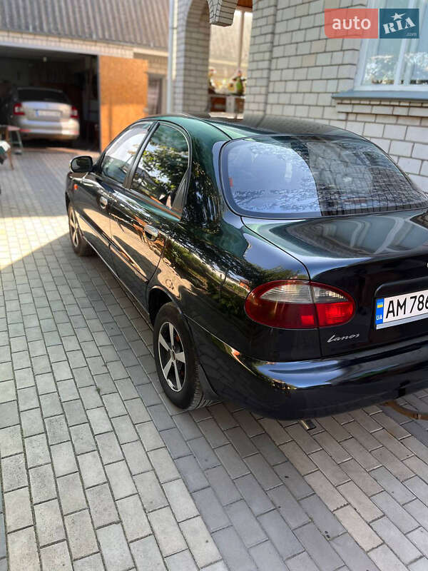 Седан Daewoo Lanos 2008 в Казатине