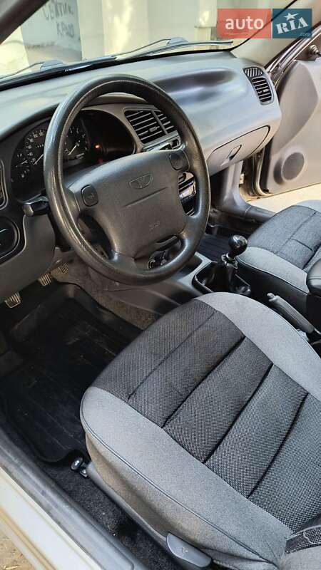 Седан Daewoo Lanos 2008 в Новомосковске
