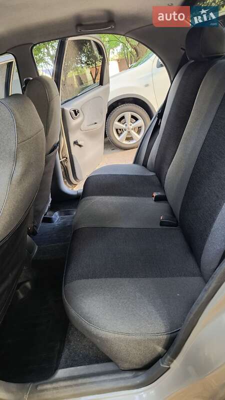 Седан Daewoo Lanos 2008 в Новомосковске