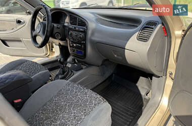 Седан Daewoo Lanos 2011 в 