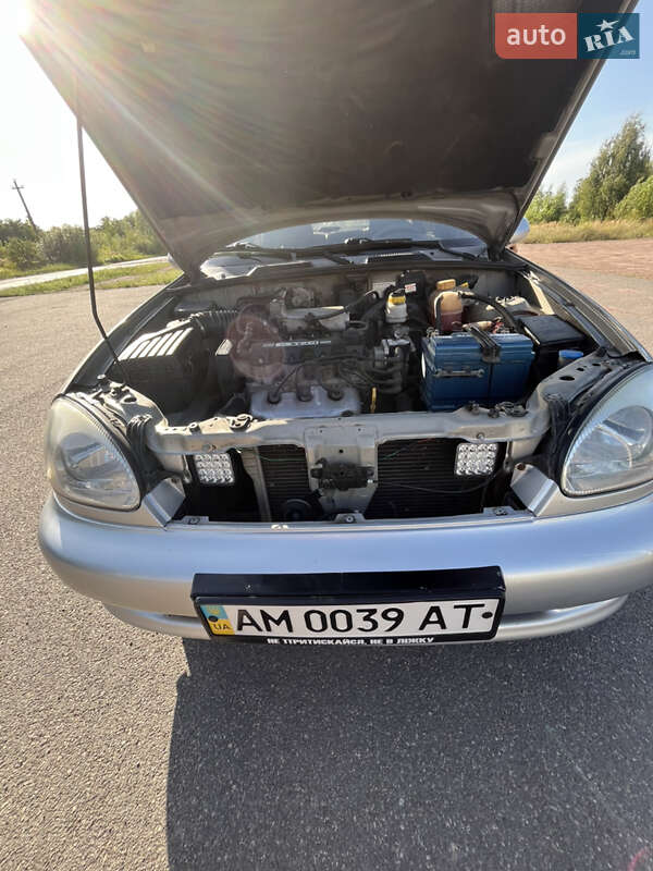 Седан Daewoo Lanos 2005 в Коростене