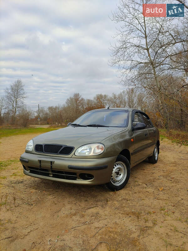 Седан Daewoo Lanos 2004 в Киеве