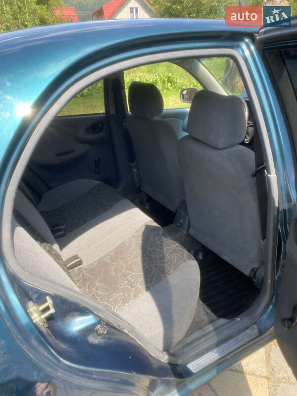 Седан Daewoo Lanos 2006 в Косове