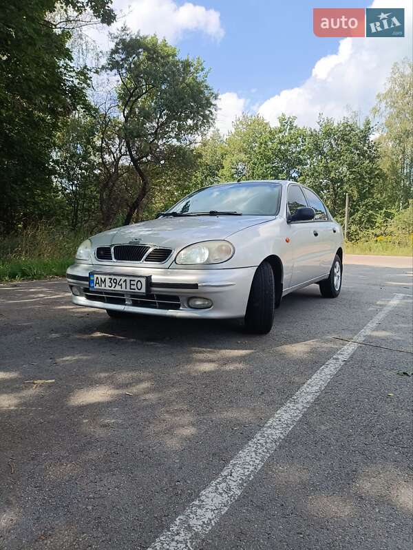 Седан Daewoo Lanos 2003 в Житомире