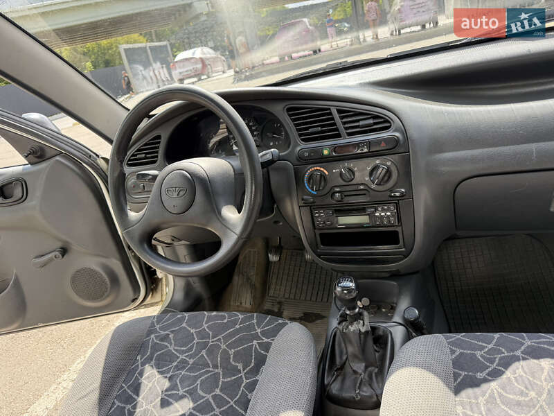 Седан Daewoo Lanos 2002 в Киеве