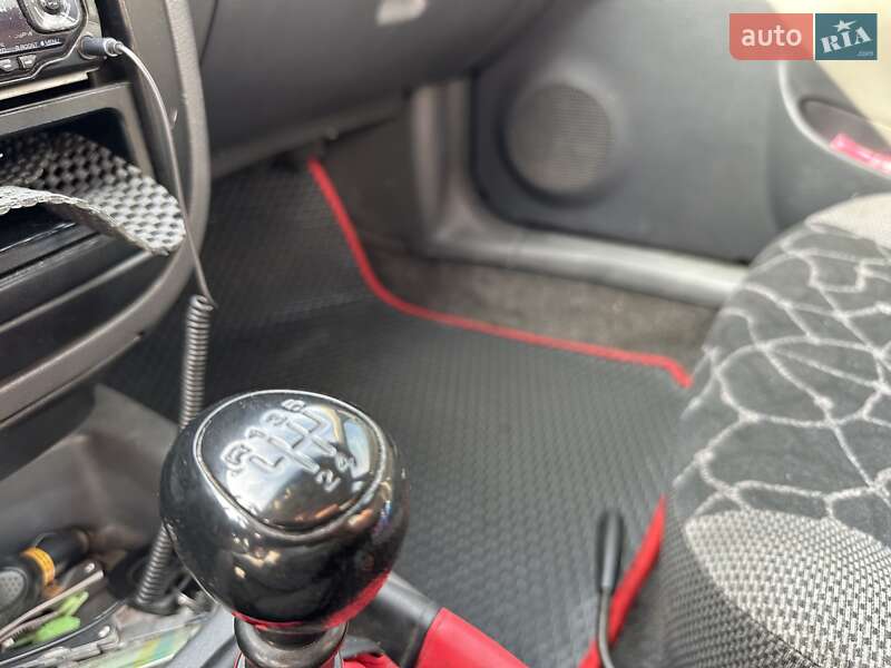 Седан Daewoo Lanos 2003 в Запорожье