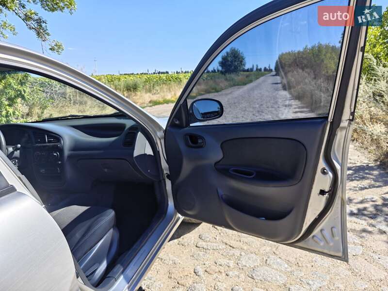 Седан Daewoo Lanos 2000 в Кропивницькому