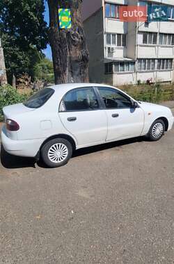 Седан Daewoo Lanos 1998 в 