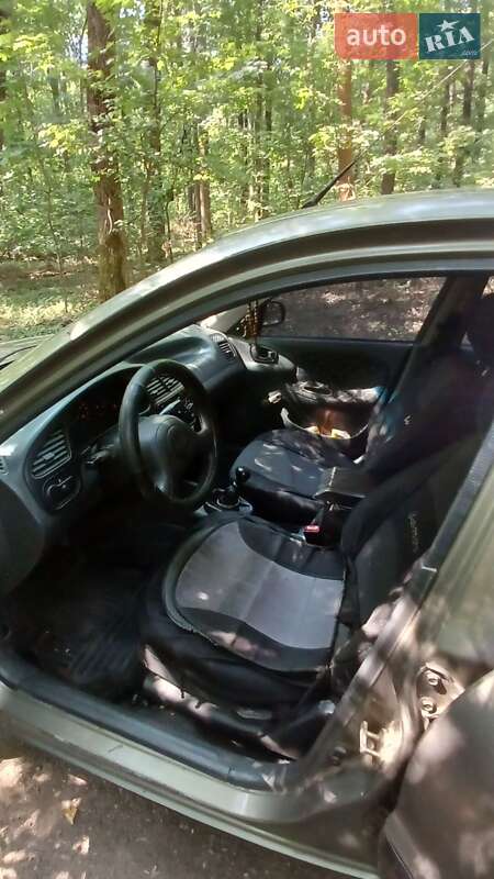 Седан Daewoo Lanos 2004 в Знаменке