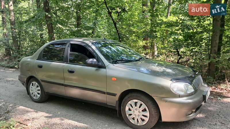 Седан Daewoo Lanos 2004 в Знаменке