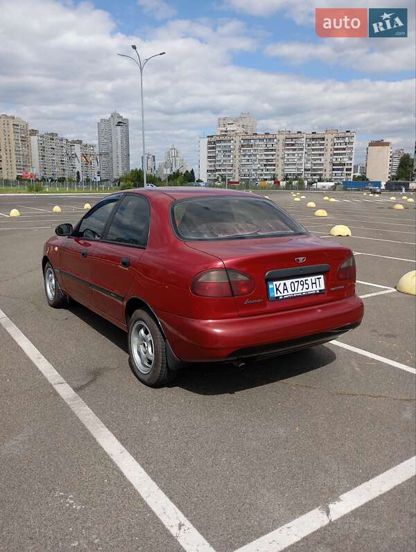 Седан Daewoo Lanos 2004 в Киеве