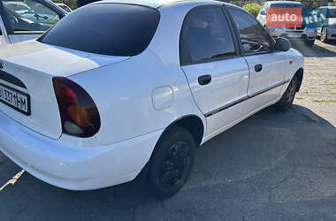 Седан Daewoo Lanos 2010 в 