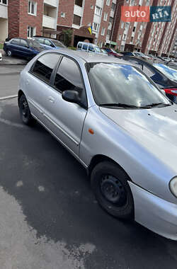 Хэтчбек Daewoo Lanos 2000 в 