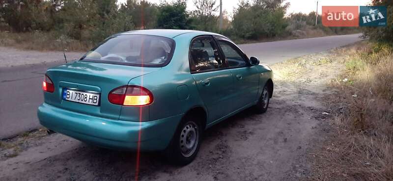 Седан Daewoo Lanos 1998 в Горишних Плавнях