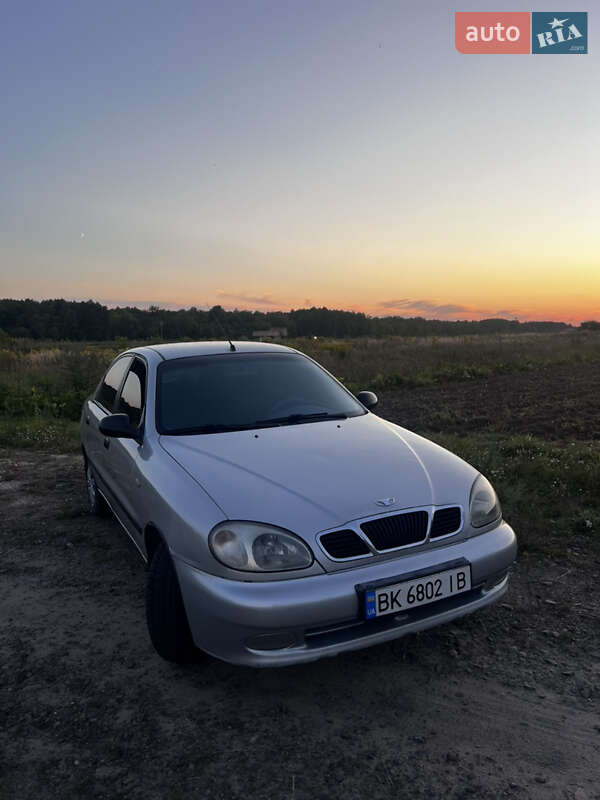 Седан Daewoo Lanos 2004 в 