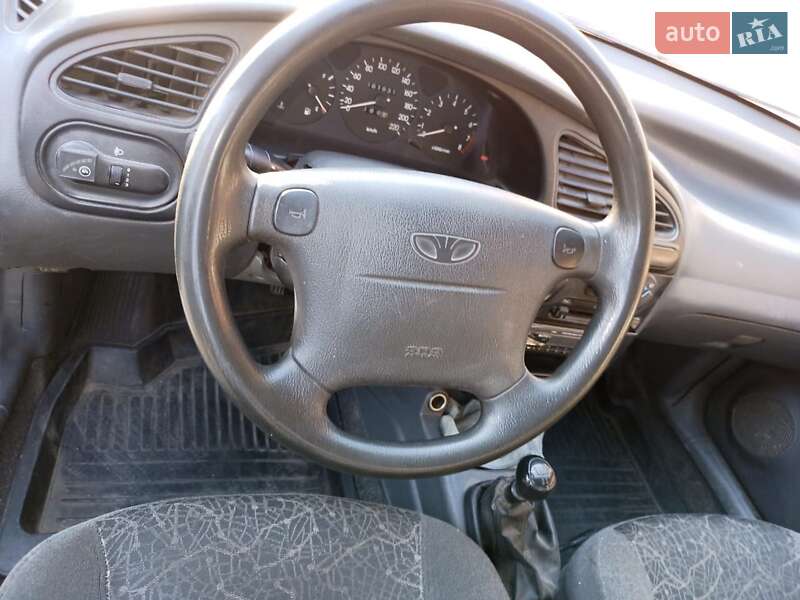 Седан Daewoo Lanos 2004 в Запоріжжі