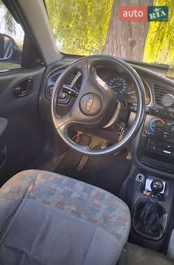Седан Daewoo Lanos 2001 в 