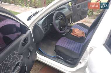 Седан Daewoo Lanos 2002 в 