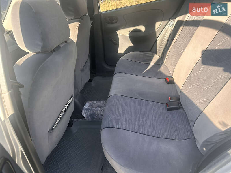 Седан Daewoo Lanos 2006 в Ровно