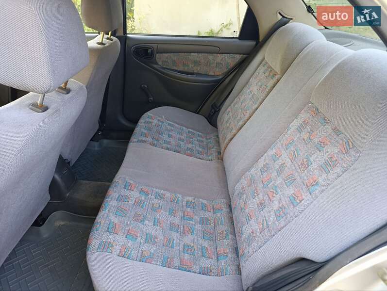 Седан Daewoo Lanos 2005 в Житомире