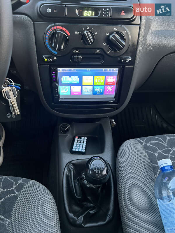 Седан Daewoo Lanos 2003 в Києві