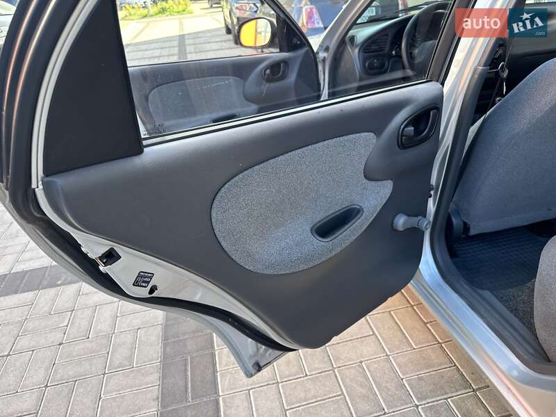 Седан Daewoo Lanos 2008 в Києві