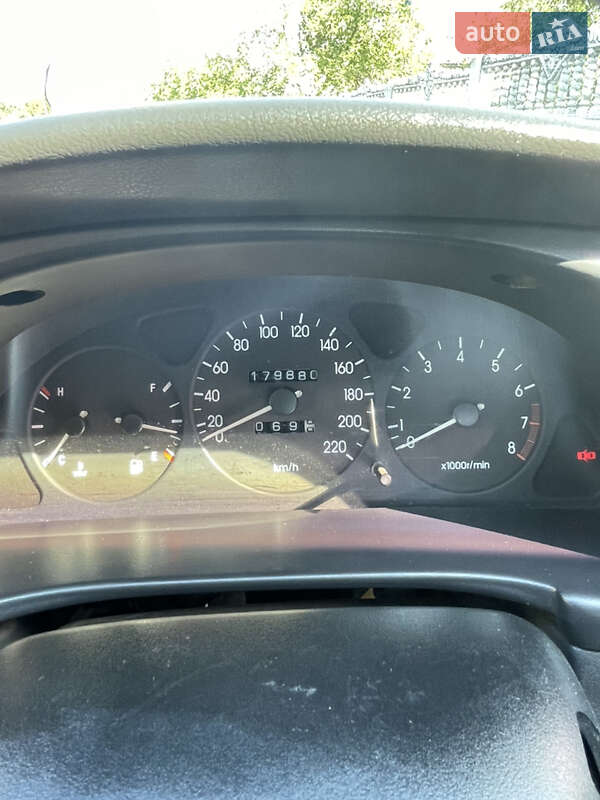 Седан Daewoo Lanos 2004 в Семеновке