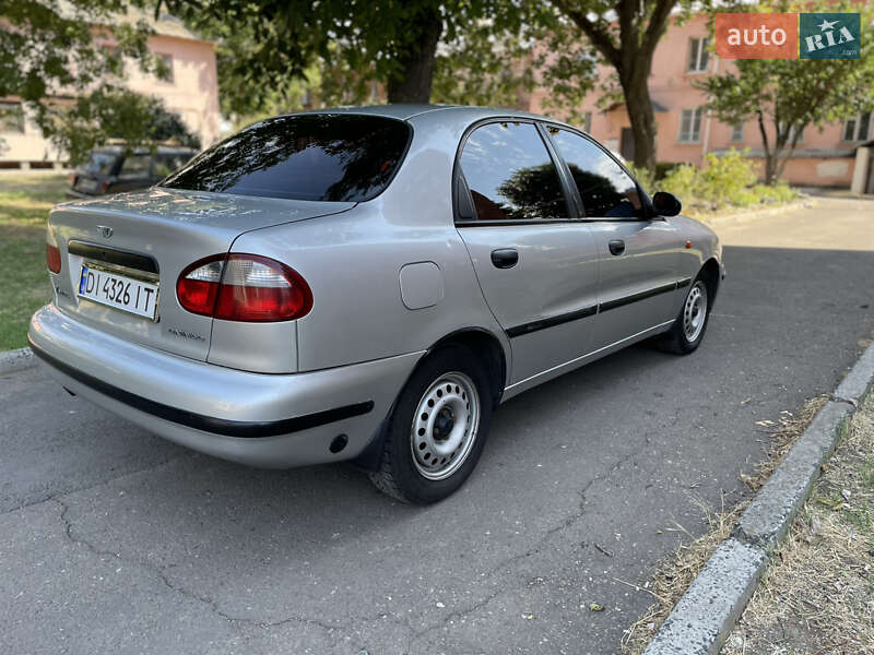 Седан Daewoo Lanos 2002 в Николаеве