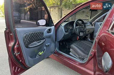 Седан Daewoo Lanos 2012 в 