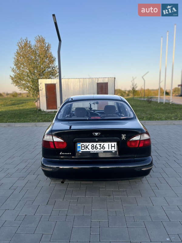 Седан Daewoo Lanos 2008 в Рівному
