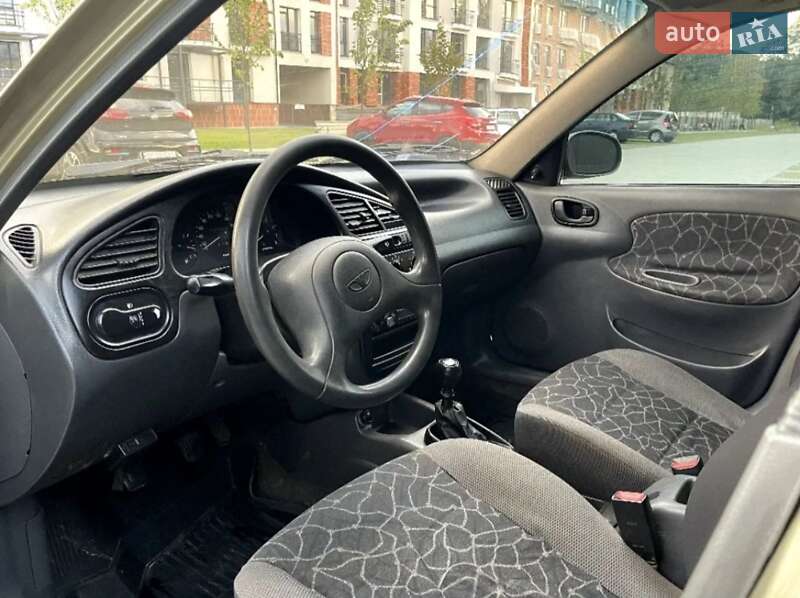 Седан Daewoo Lanos 2003 в Бориславе