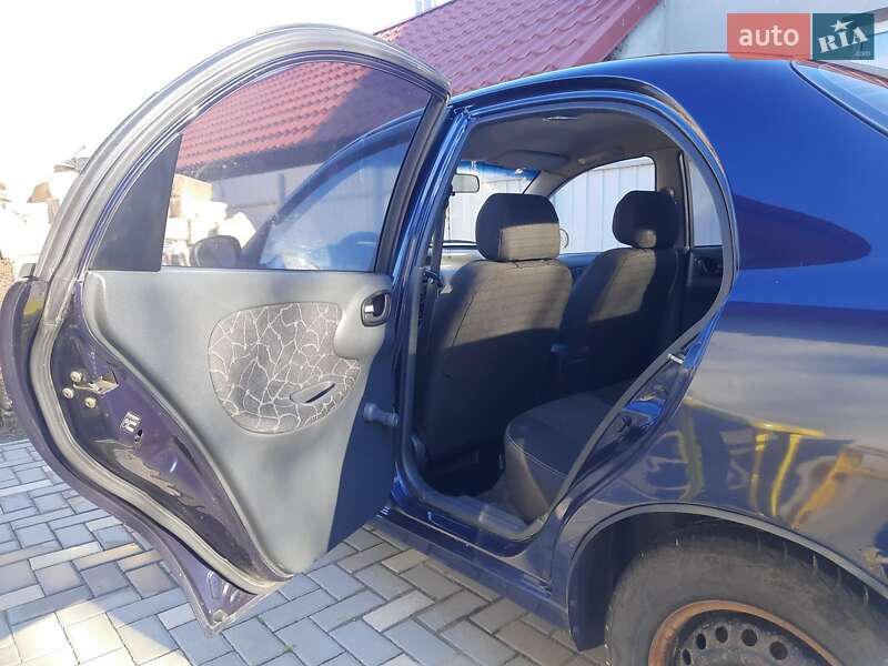 Седан Daewoo Lanos 2003 в Измаиле