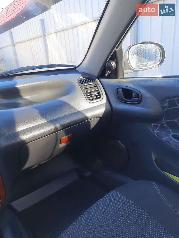 Седан Daewoo Lanos 2003 в Измаиле