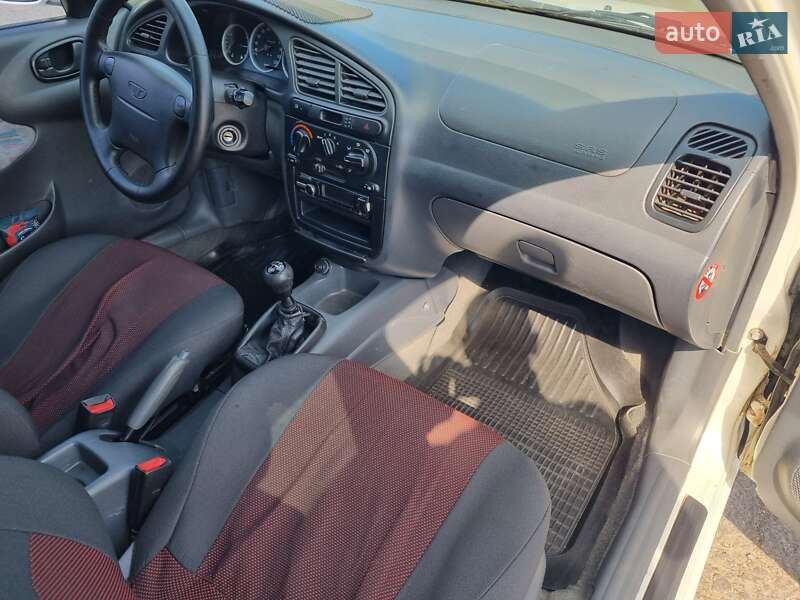 Седан Daewoo Lanos 2001 в Краматорську