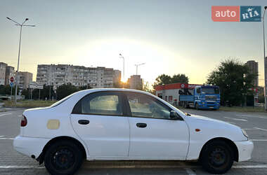 Седан Daewoo Lanos 2001 в 