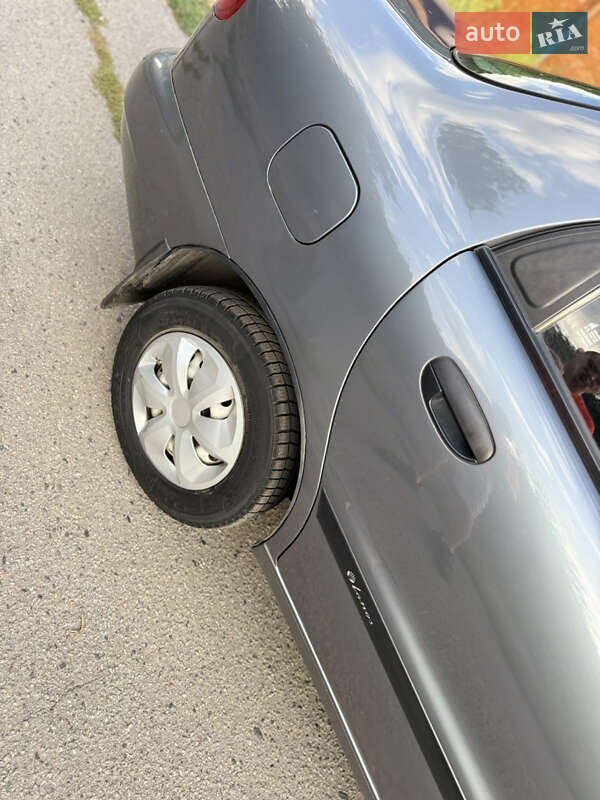 Седан Daewoo Lanos 2009 в Лубнах
