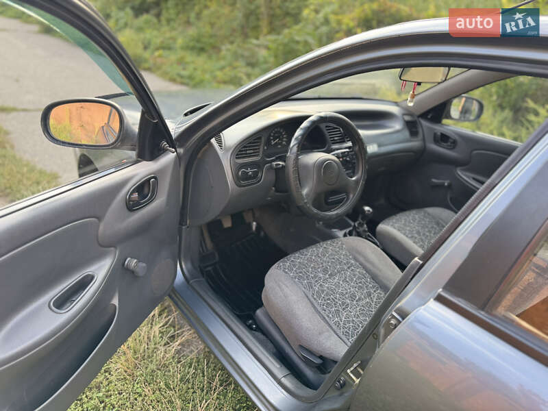 Седан Daewoo Lanos 2009 в Лубнах