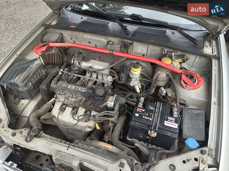 Седан Daewoo Lanos 2004 в Луке-Мелешковской