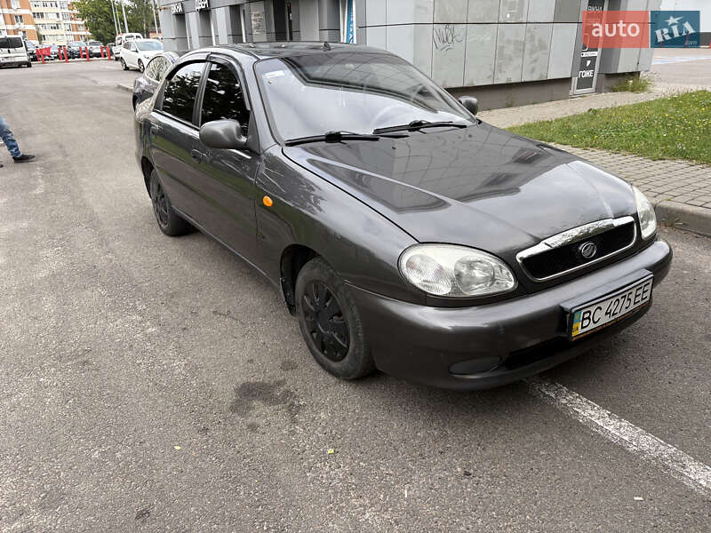 Седан Daewoo Lanos 2013 в Львові