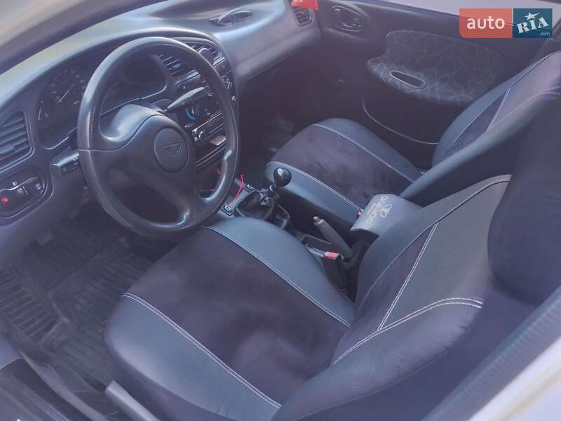 Седан Daewoo Lanos 2002 в Киеве
